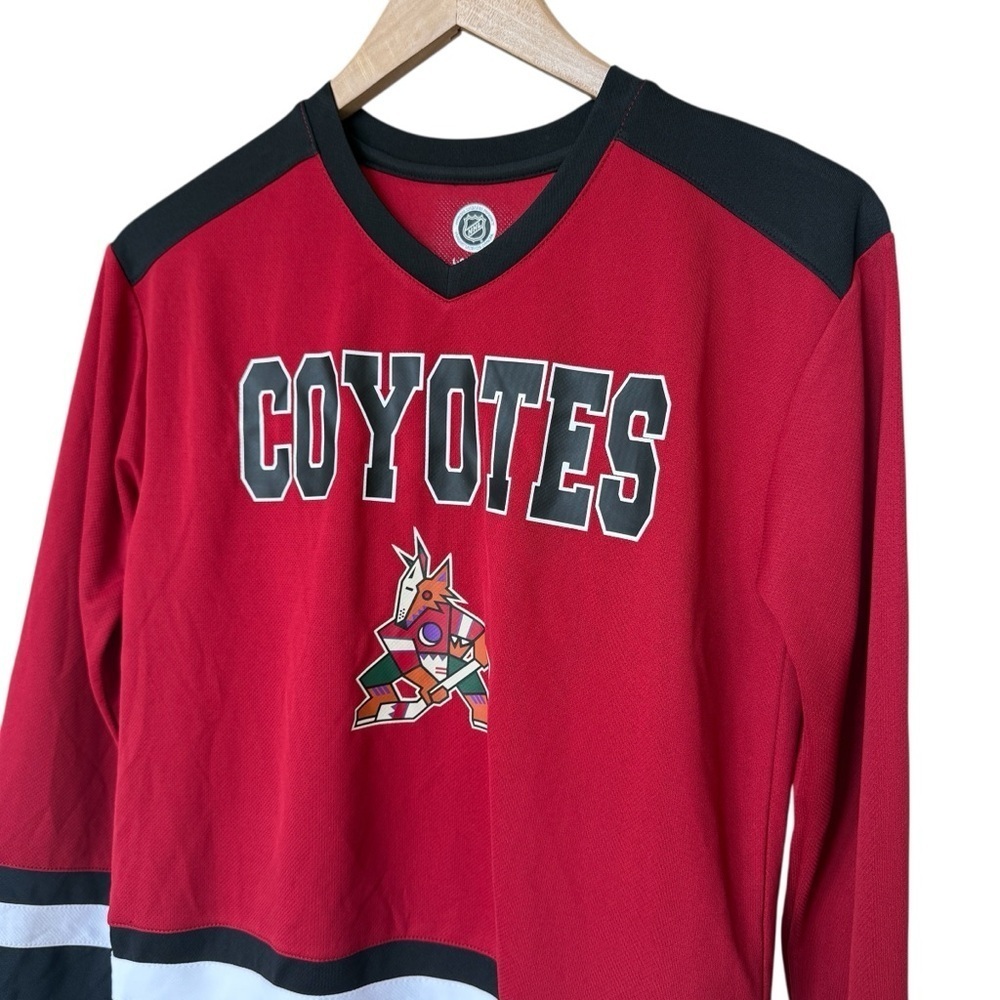 NWT Arizona Coyotes Youth Long Sleeve Jersey Shirt Large 12-14 Red NHL Hockey